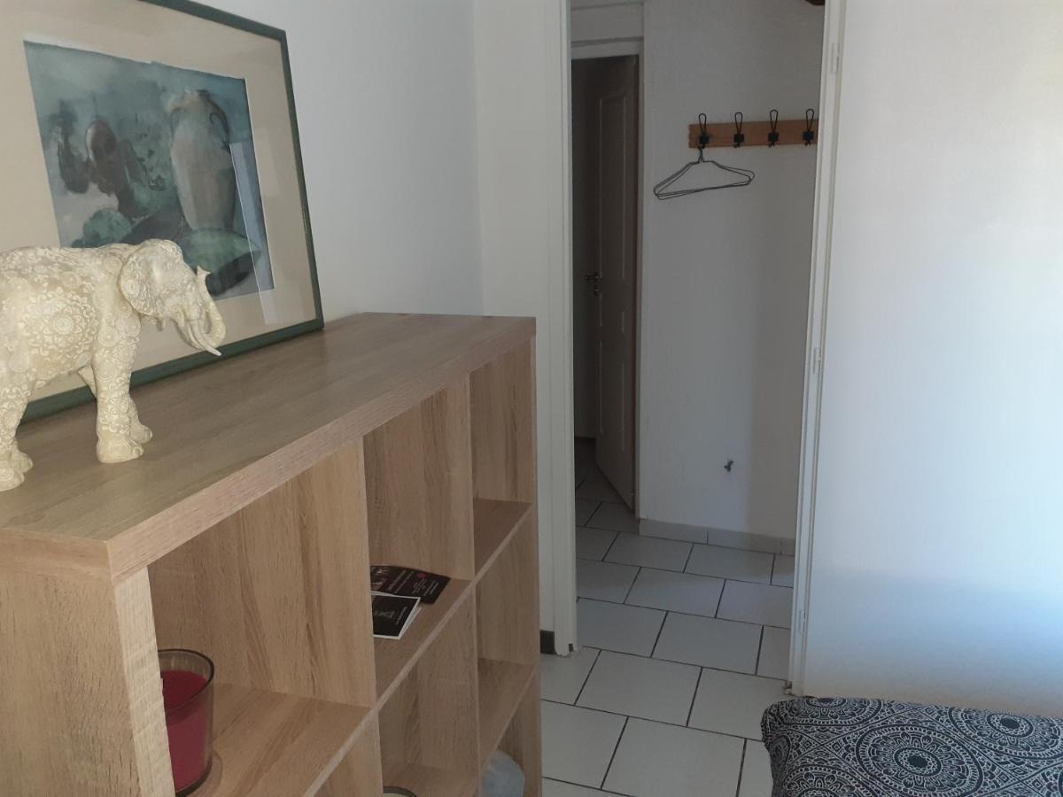 Bed and Breakfast Chez Jeanfi Fronsac  Zewnętrze zdjęcie